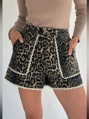 1182. Leopard print lace trim denim shorts